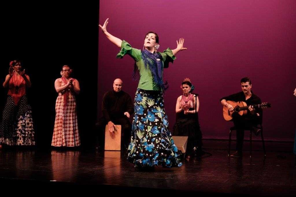 Flamenco Louisville performing