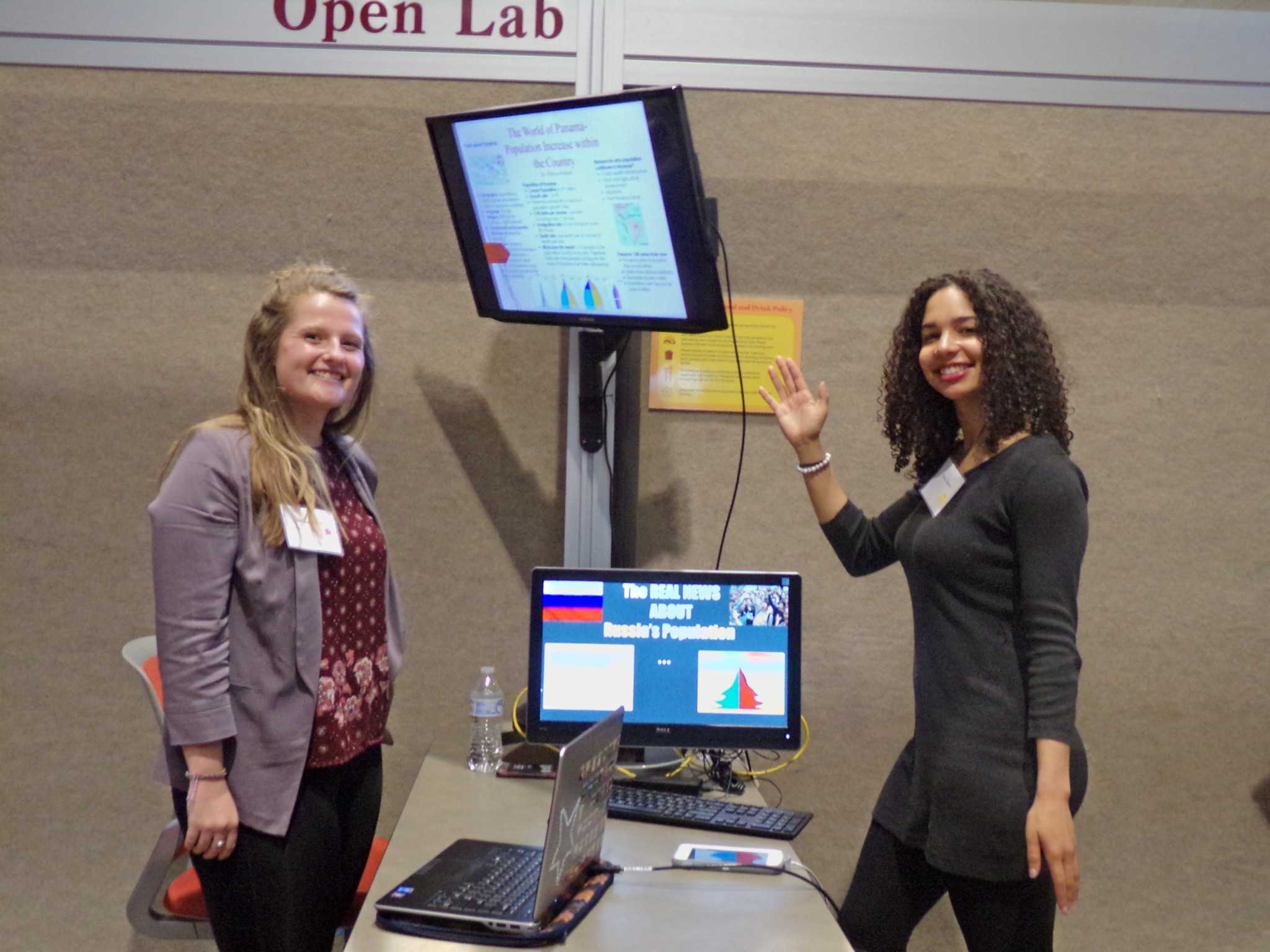 Photos of Spring 2018 GSTR 410 Expo participants
