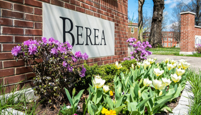 Berea College sign late spring 2021
