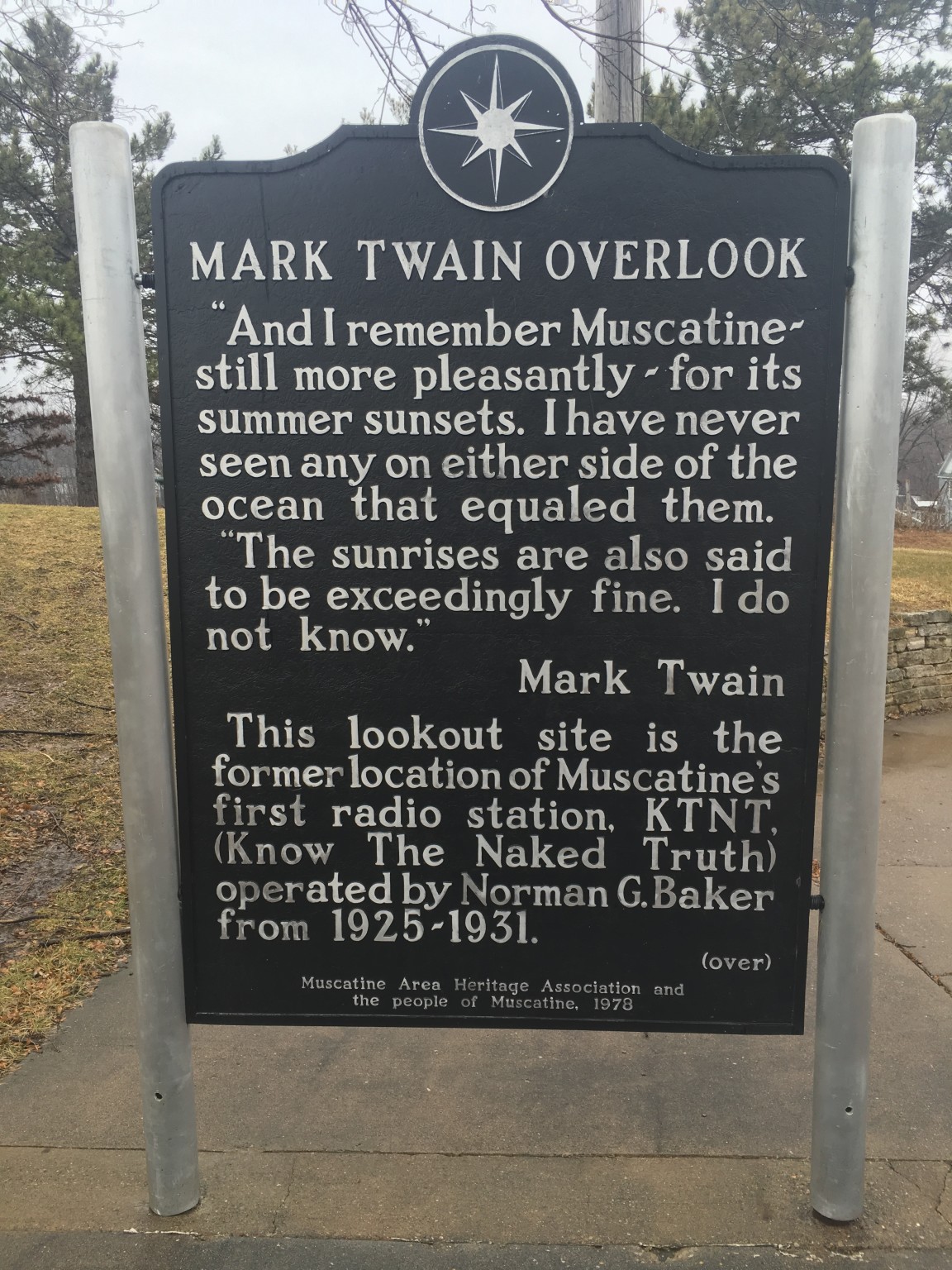 Mark Twain Overlook Sign