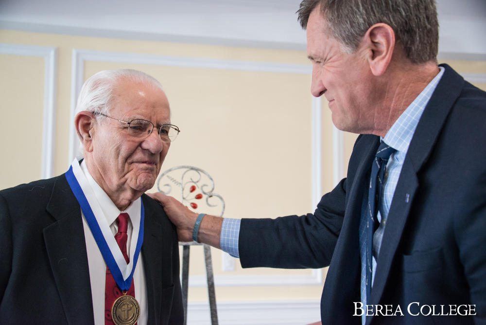 Charles Rayburn receives presidential medallion